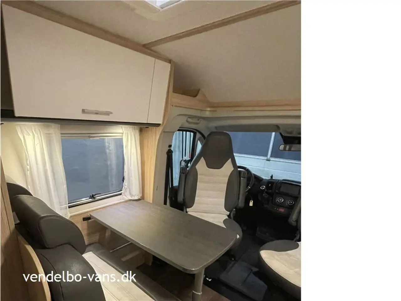 Billede 6 - 2021 - SunLight VAN V66 Adventure Edit   Enkelsenge og garage - kun 6,5 m lang