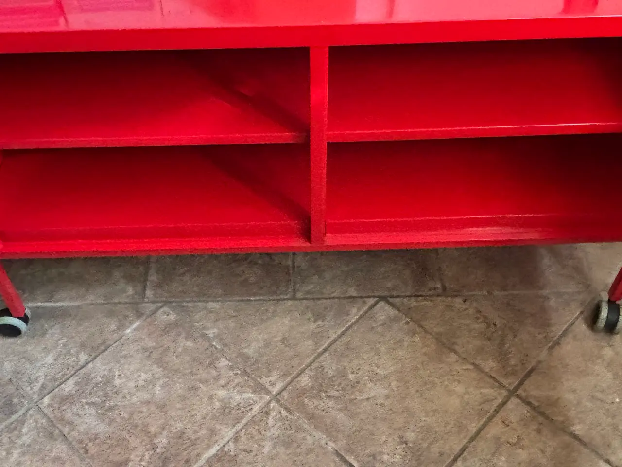 Billede 2 - IKEA PS Skab, rød, 119x63 cm
