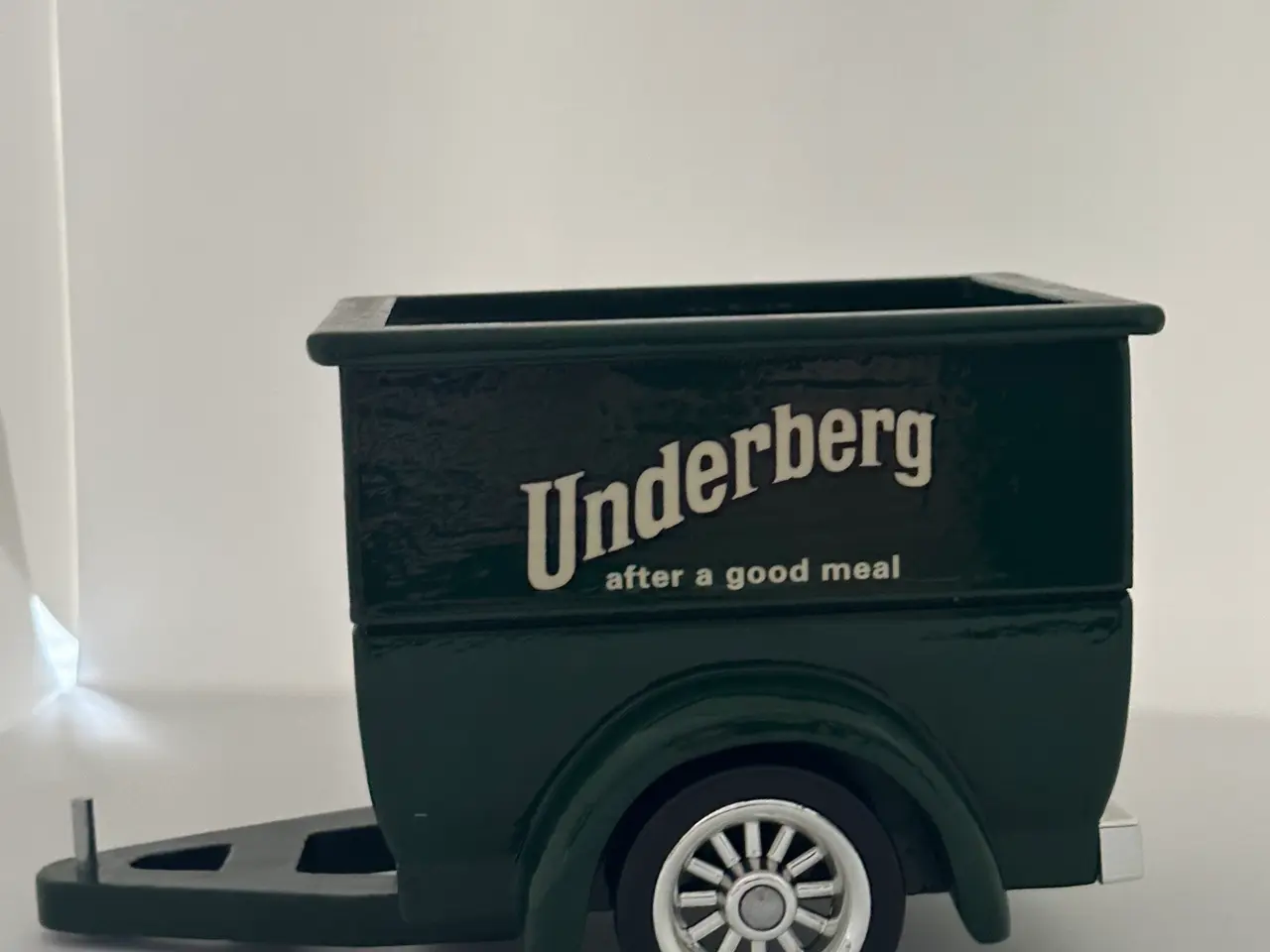Billede 9 - Underberg bil med hænger