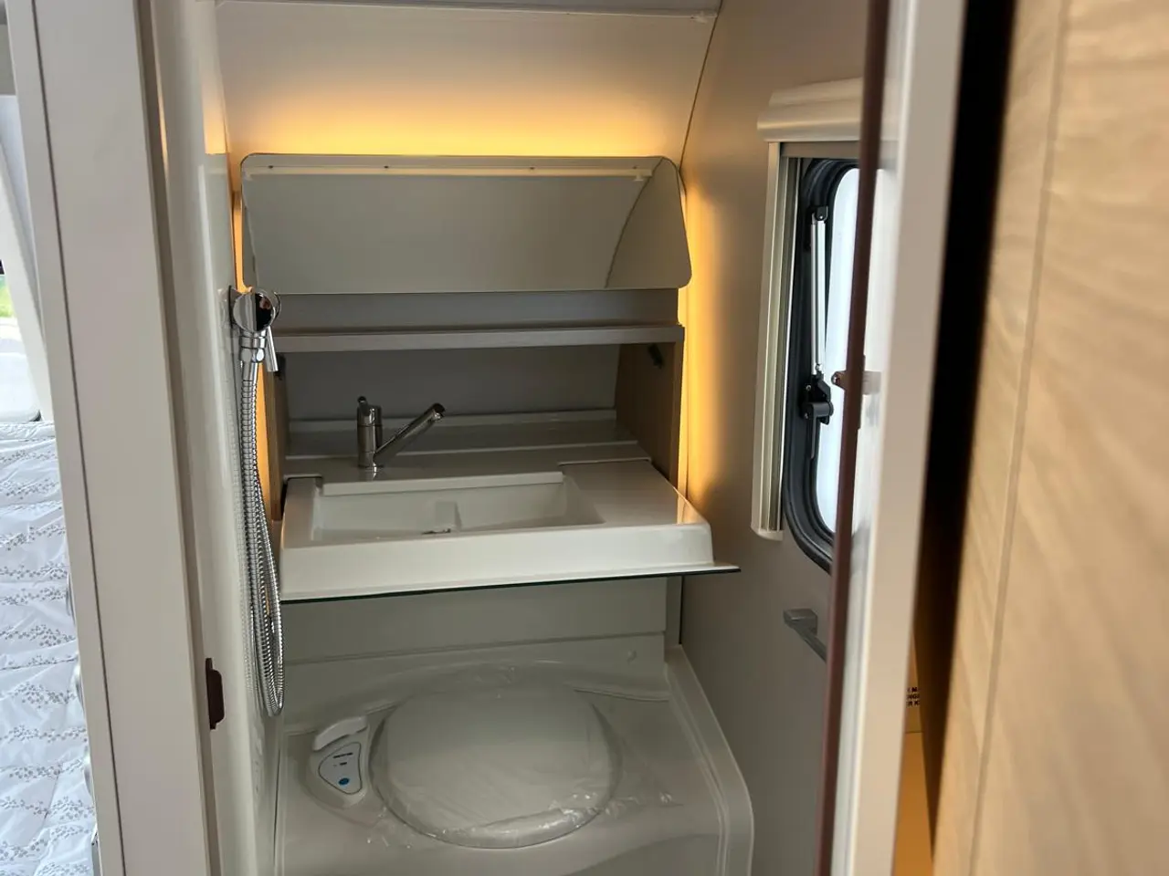 Billede 12 - 2022 Adria Adora 613PK Teen. ALT TILBEHØR