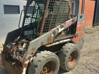 Minilæsser, Bobcat 753