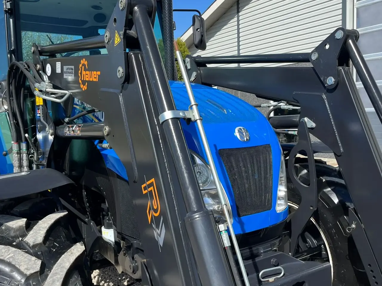 Billede 9 - New Holland TD5.75 Med frontlæsser med parallelføring, 3die funktion, euro-skifte