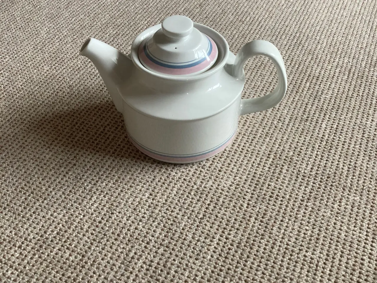 Billede 1 - Tekande af porcelæn.