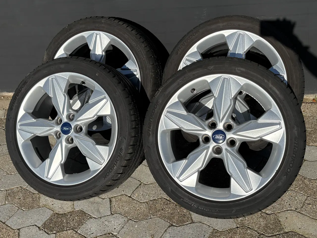 Billede 1 - 18" Org. Ford Alufælge m/gode Hankook Sommerdæk