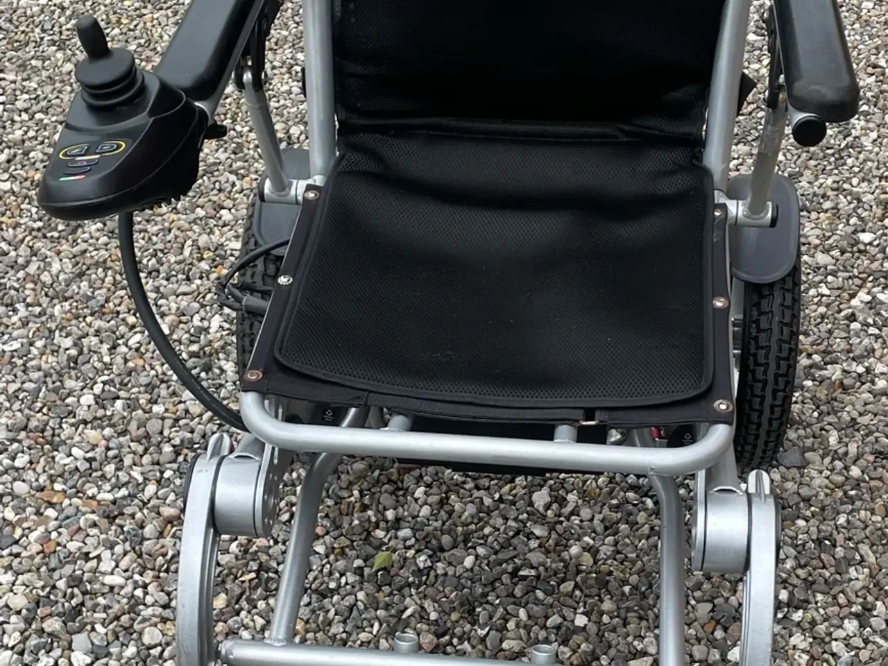 Billede 1 - Foldbar elektrisk letvægtskørestol