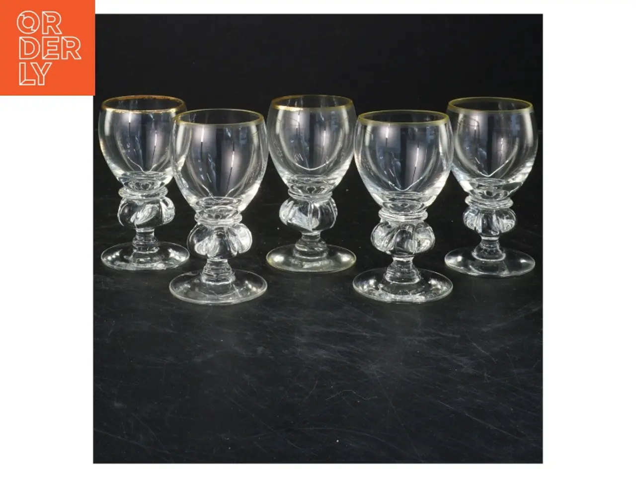 Billede 1 - Sæt med fem små glas med guldkant (str. 10x5 cm)