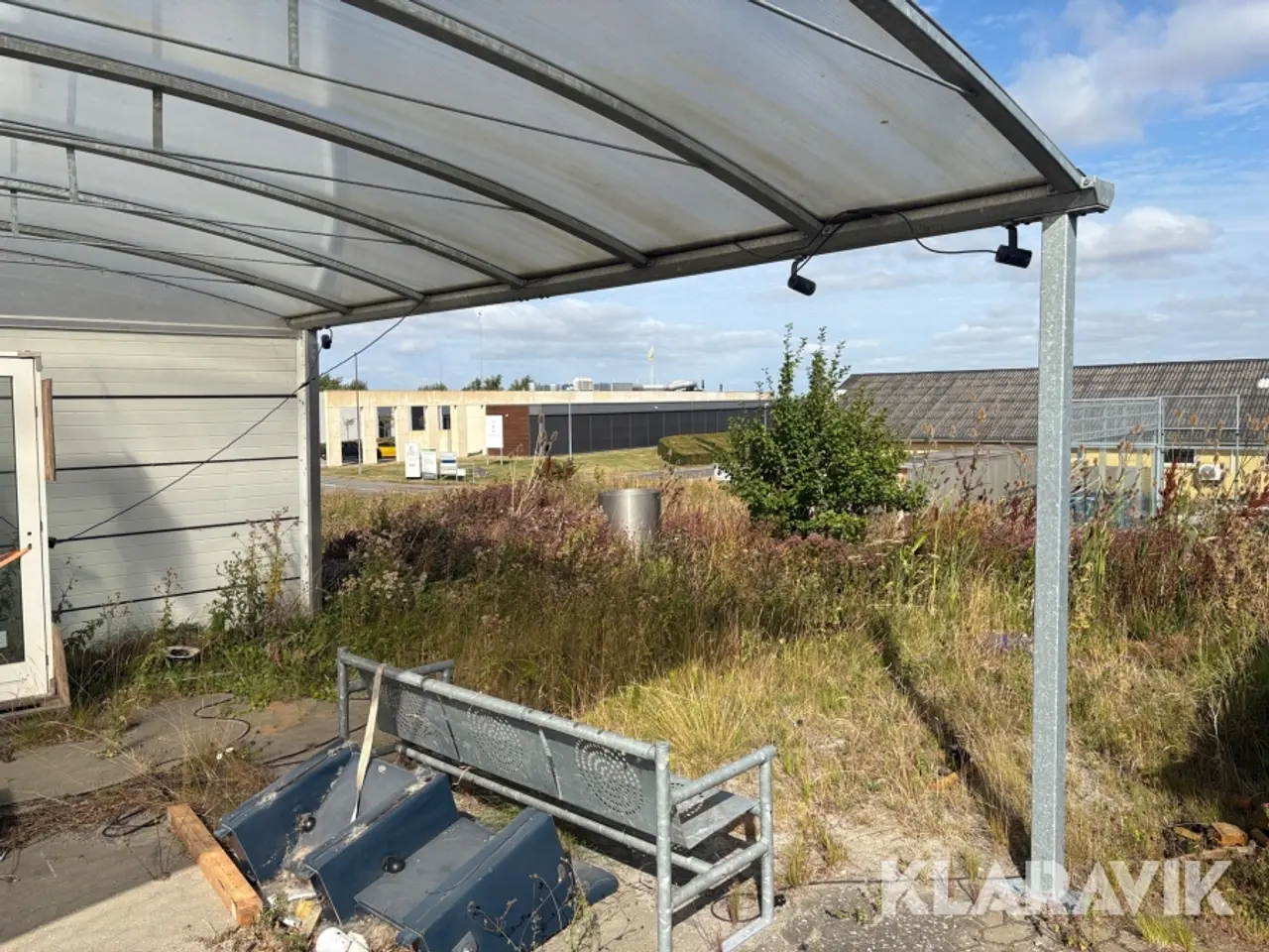 Billede 9 - Carport med buet overdækning