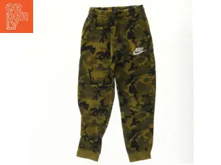 Nike sweatpants med camouflageprint fra Nike (str. 134)
