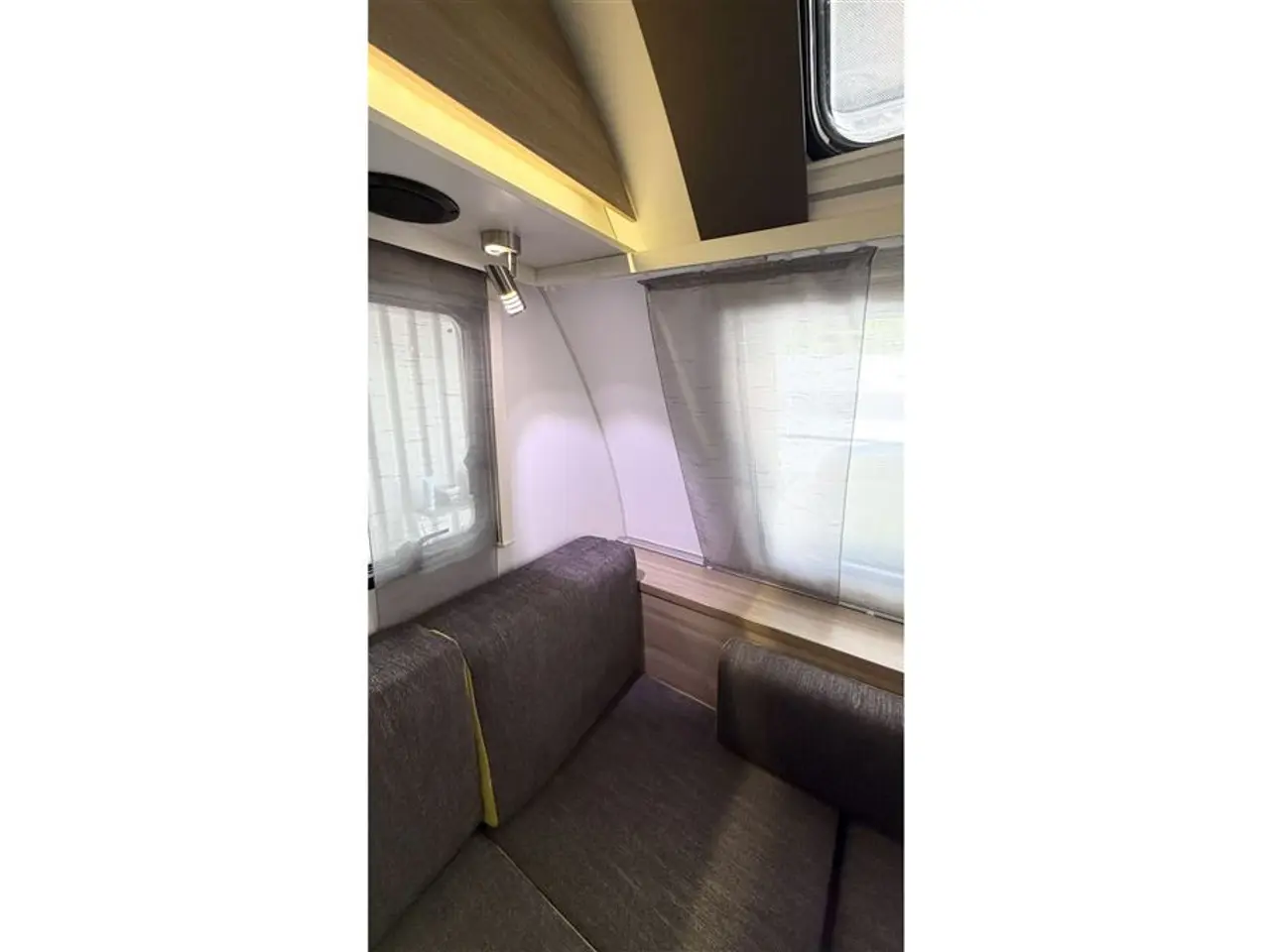 Billede 8 - 2015 - Adria Altea 362 4four XH   Enkeltsenge-Lamel-Køje-Mover-Telt