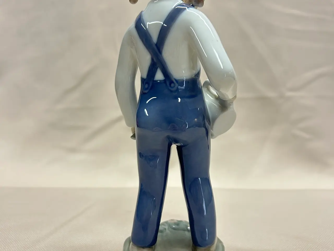 Billede 2 - B&G figur nr. 2326 – Den lille gartner