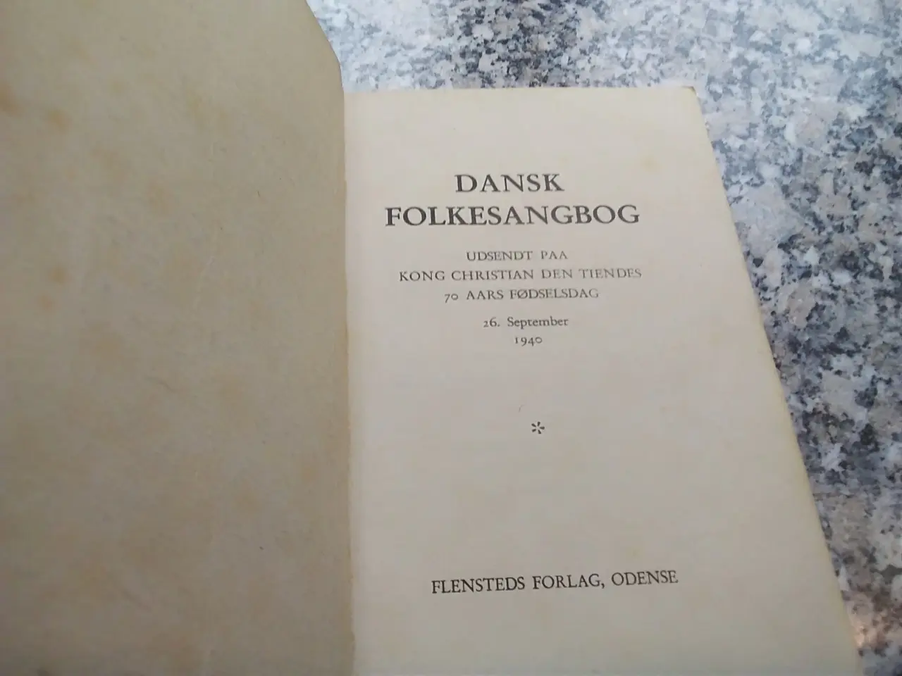 Billede 2 - fin gammel sangbog