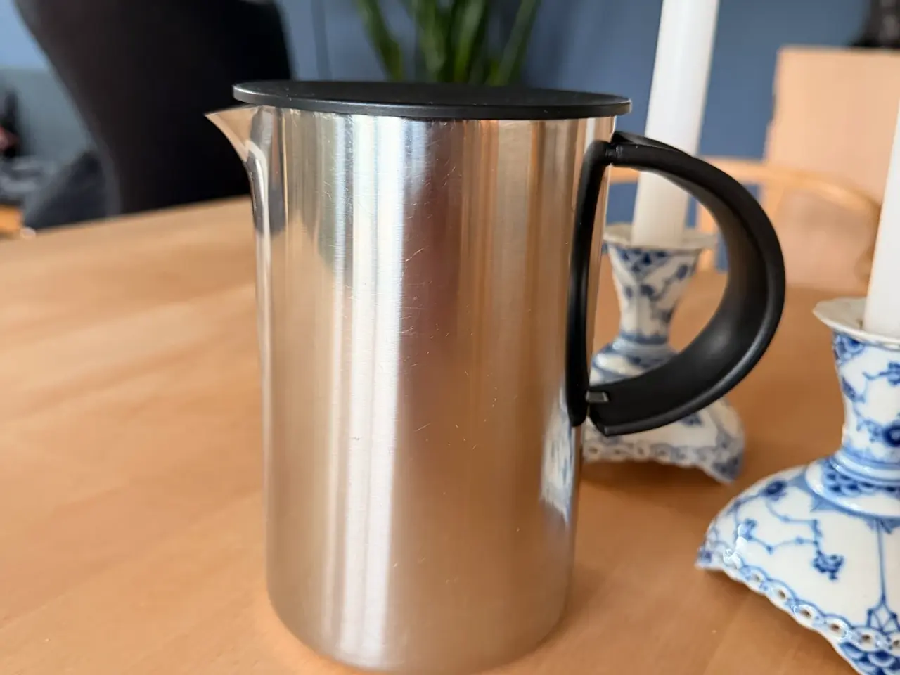 Billede 1 - Stelton stål kande med sort låg