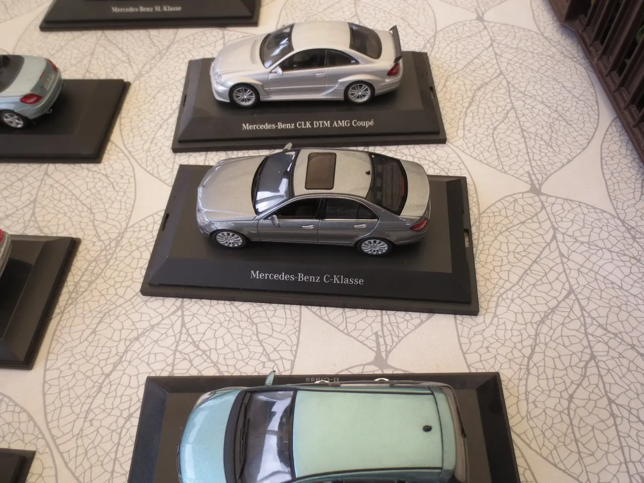 Billede 3 - 11 stk Forskellige Mercedes Benz modeller