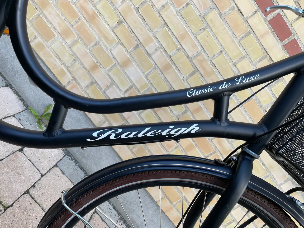 Billede 5 - Stilren Damecykel – 3 Gear – Raleigh: robust cykel