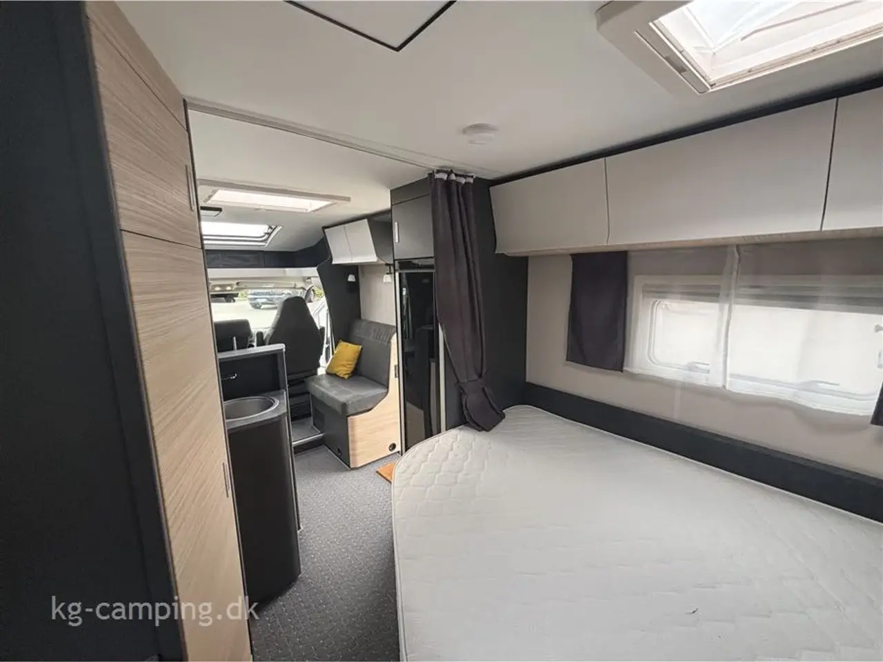 Billede 10 - 2022 - Hobby Optima De Luxe T70 F aut. Velholdt autocamper med dobbeltseng og masser af ekstraudstyr.