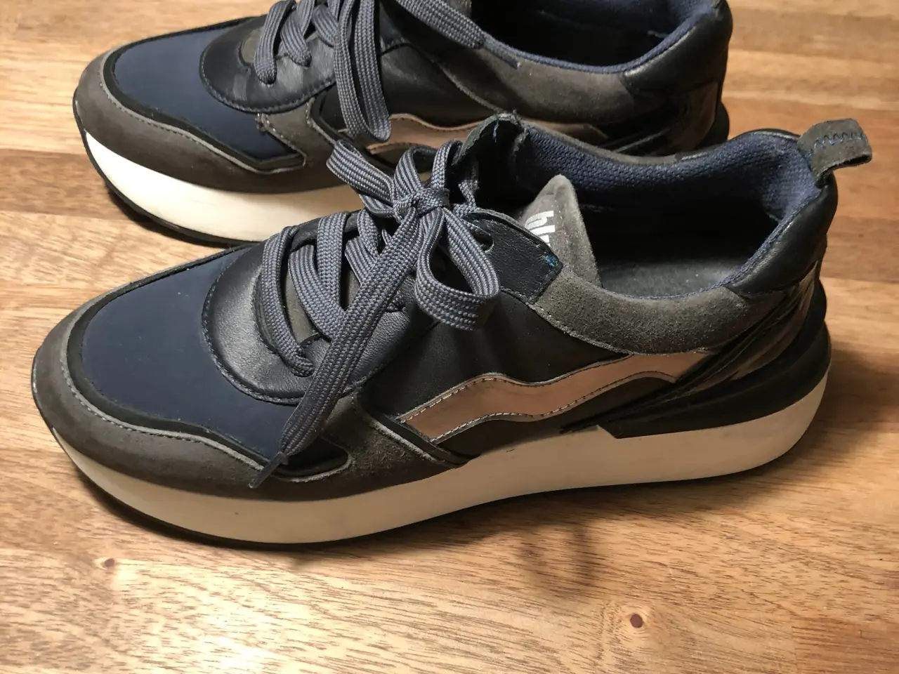 Billede 1 - Sneakers “blueonblue” fra Hørlyck