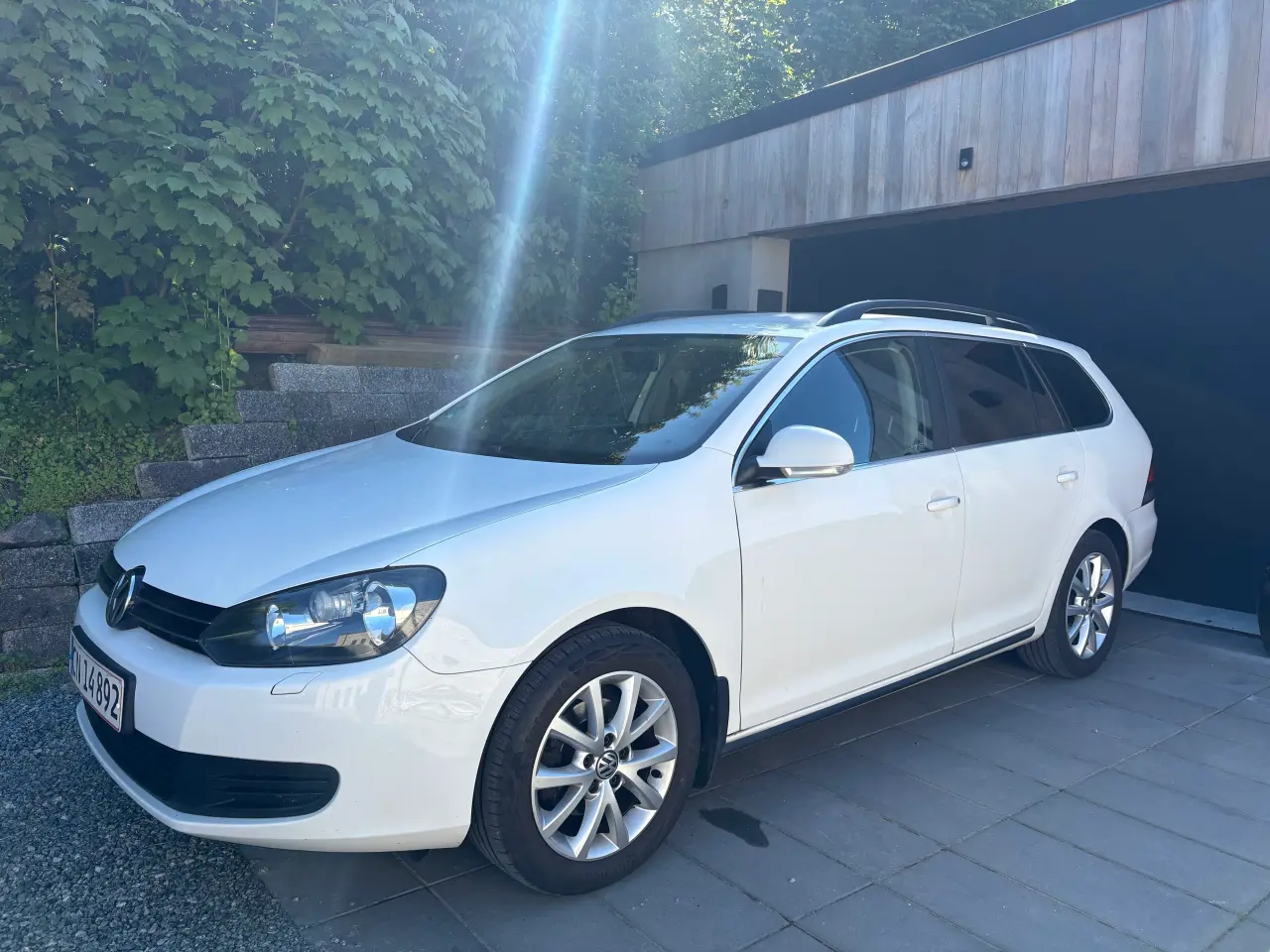 Billede 2 - Golf IV - NYSYNET - Bytte , 224,000km , bakkamera