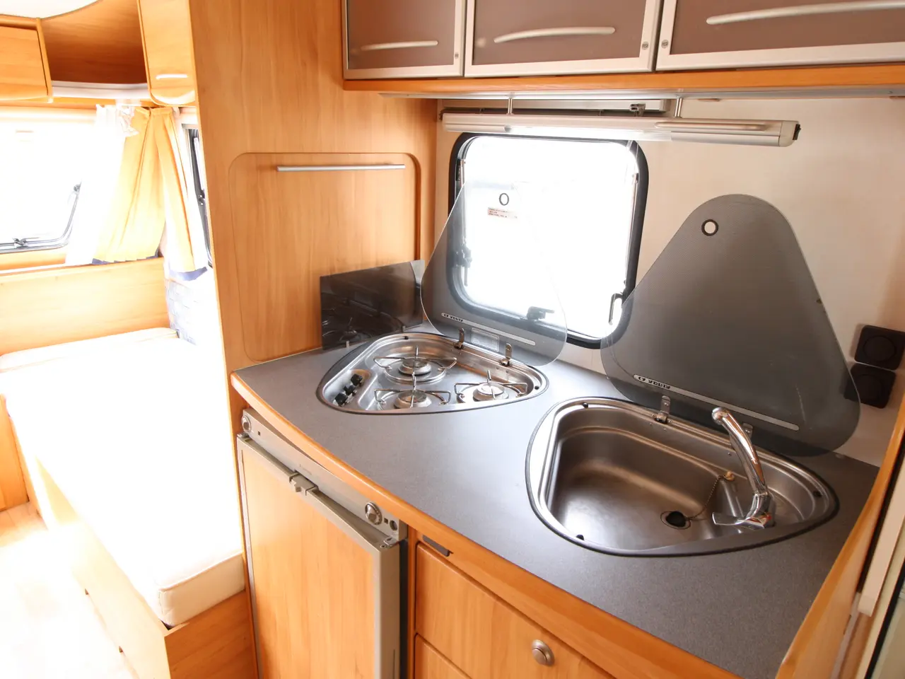 Billede 5 - Adria Adora 472 LU til salg