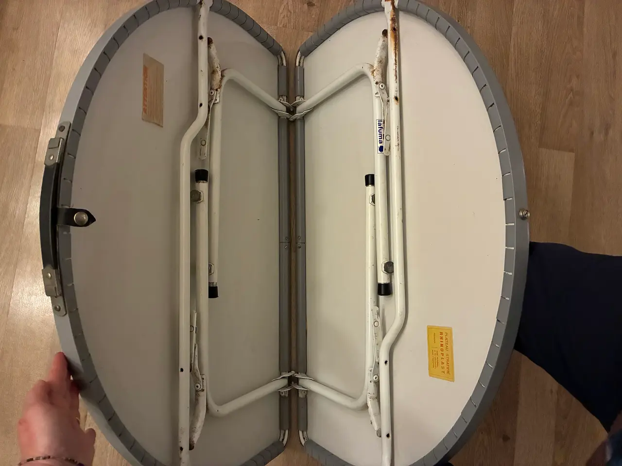 Billede 4 - Ovalt campingbord