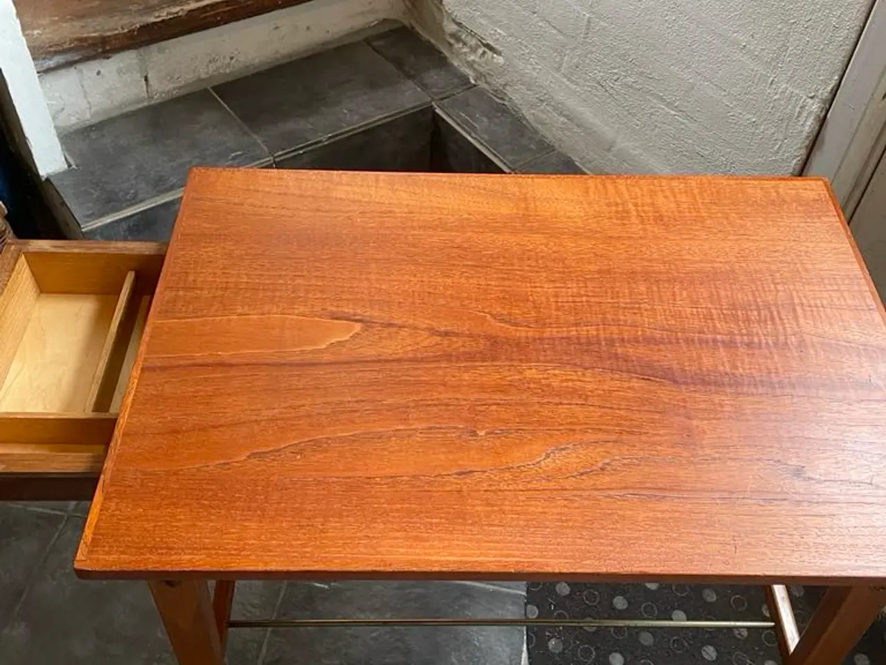 Billede 2 - 🛒 Klassisk dansk vintage rullebord i teak med hyl