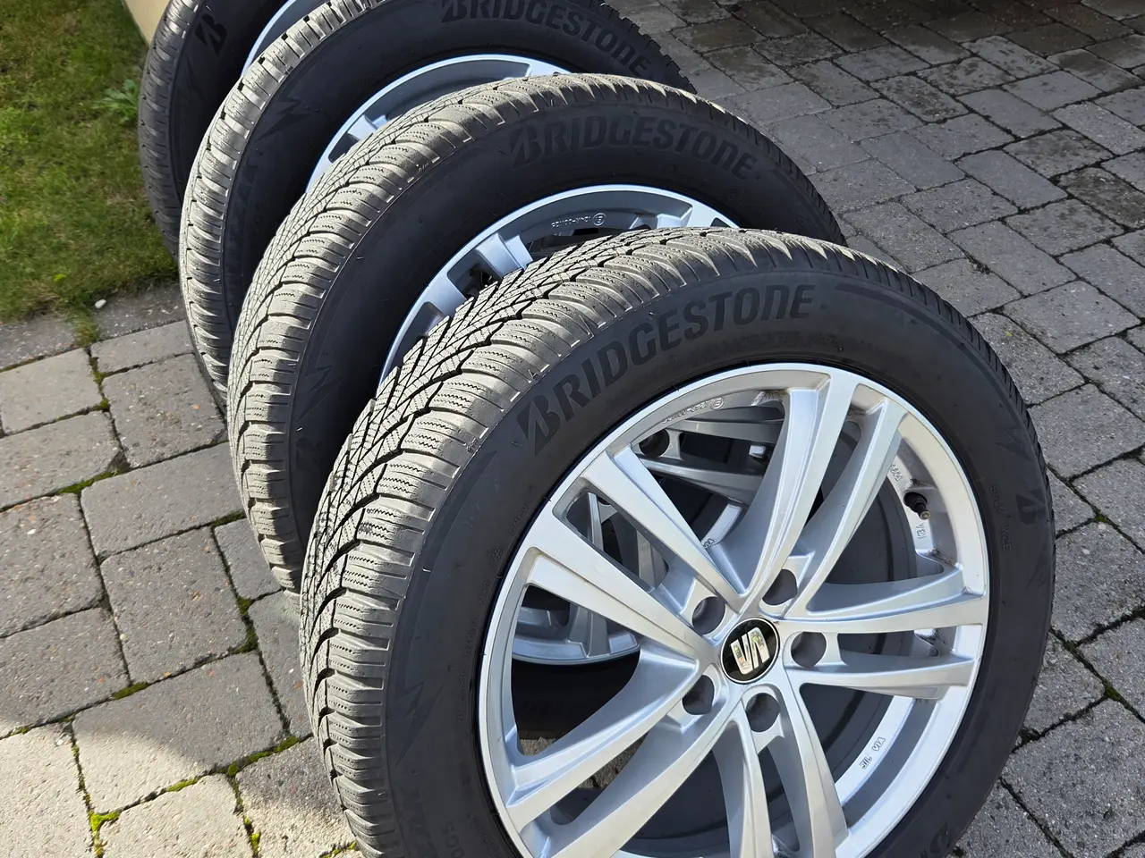 Billede 4 - SKAL SES, flotte Originale SEAT ATECA vinterhjul.