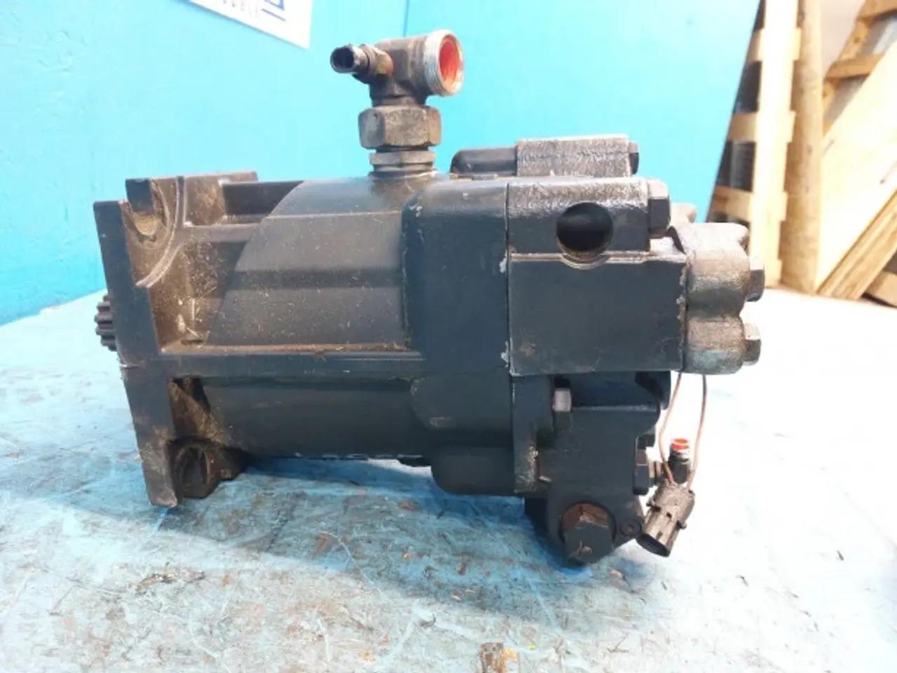 Billede 16 - New Holland CR9080 Hydrostat Motor 84819681