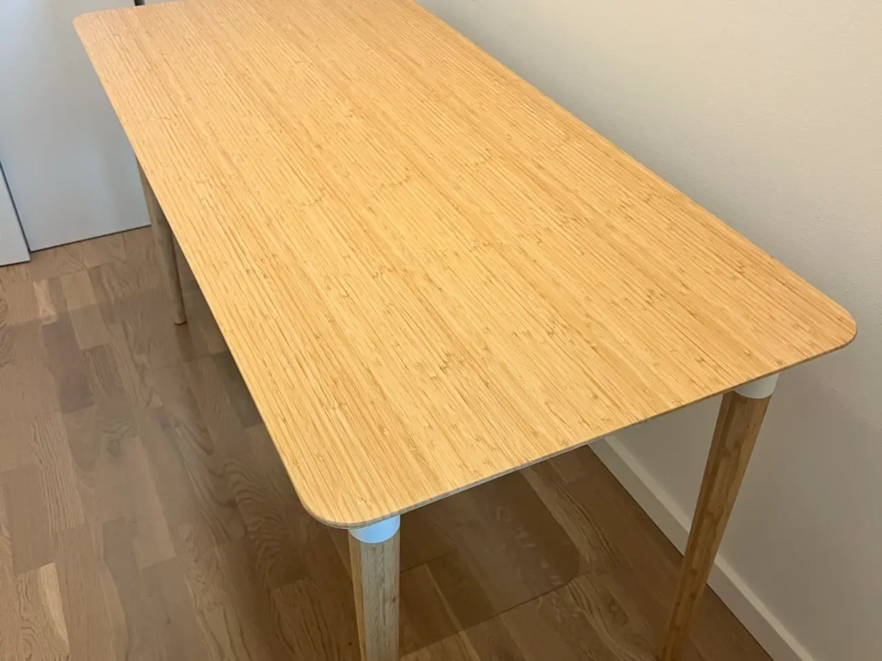 Billede 1 - Bord fra IKEA