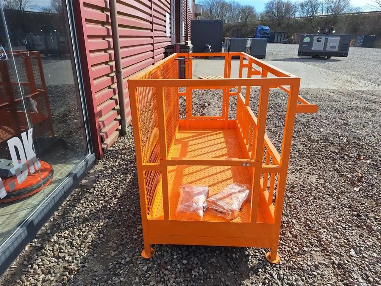 Billede 2 - FK Machinery Person/matriel kurv