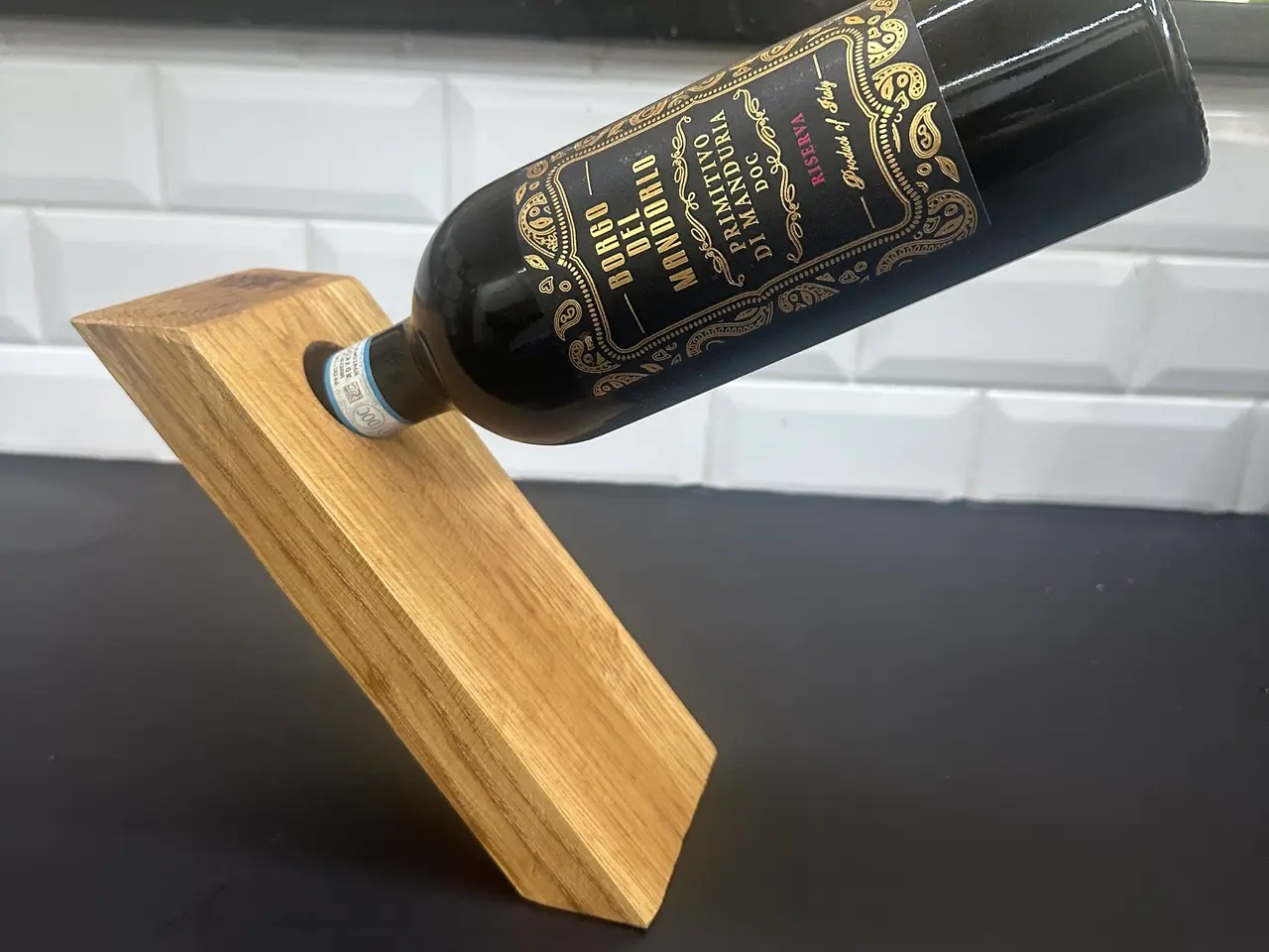 Billede 3 - Svævende Vinholder i Massivt, Upcyclet Egetræ 🍷✨
