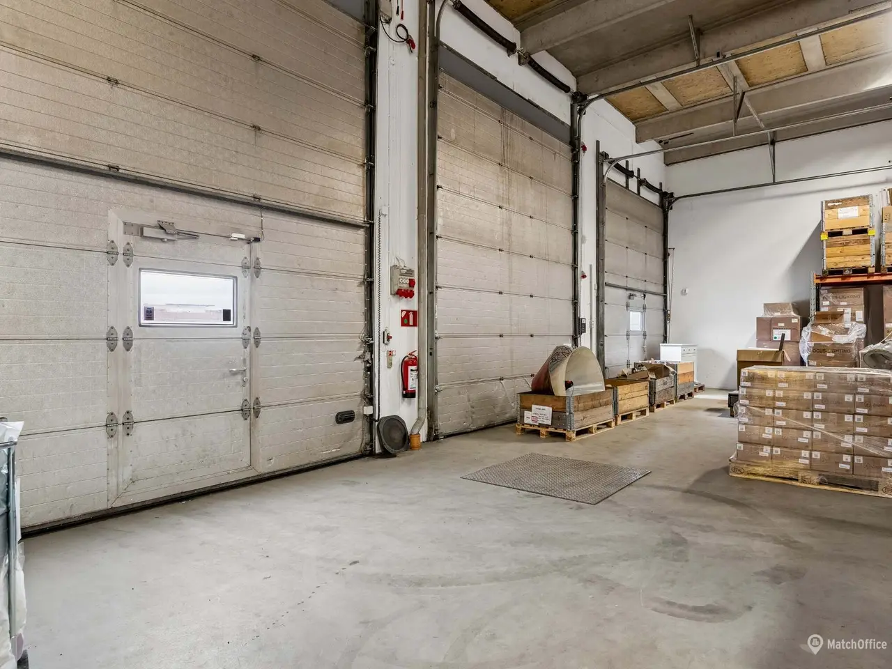 Billede 3 - 403m² højloftet lager på Avedøre Holme