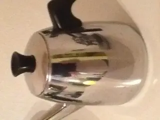 Kaffekande i stål. Meget flot