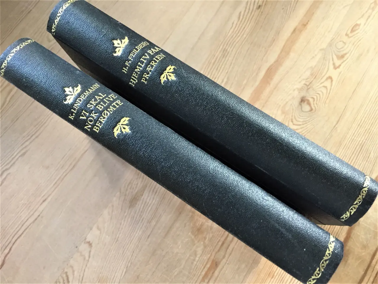 Billede 2 - Antik og meget smuk bog