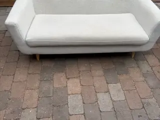 Sofa i lys grå ny pris