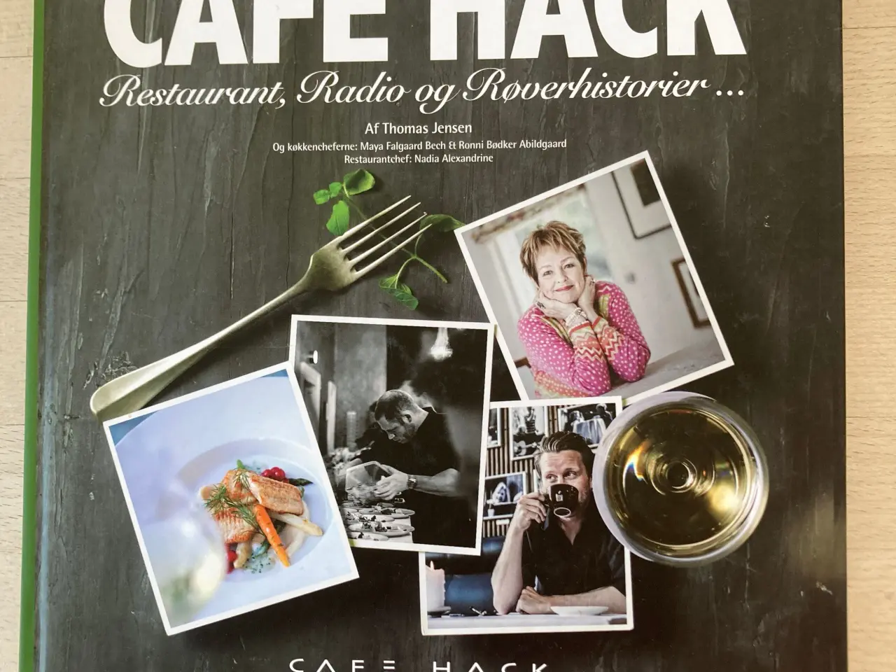 Billede 1 - Kogebog og fortællinger fra Cafe Hack, 
