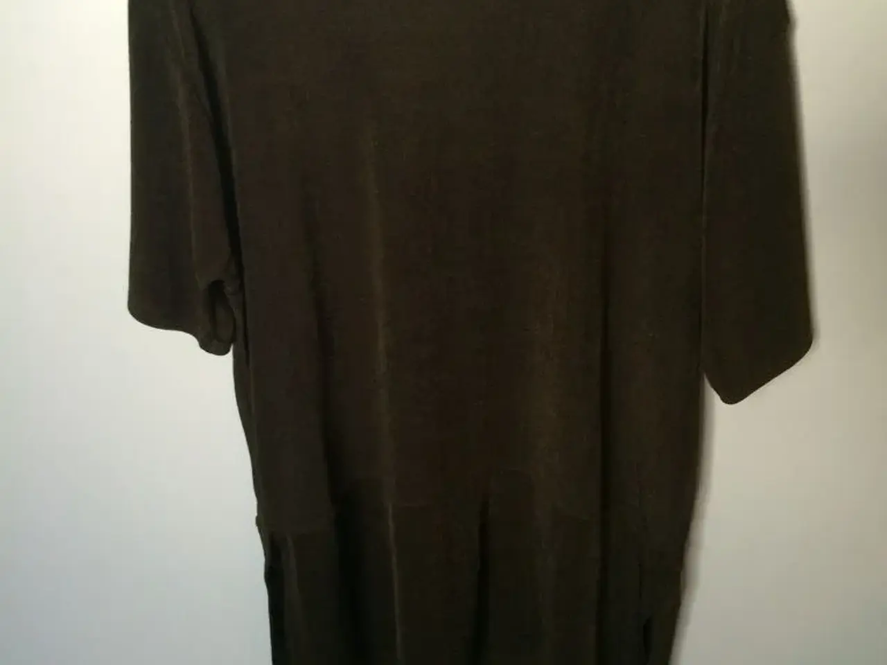 Billede 1 - Nederdel og t-shirt