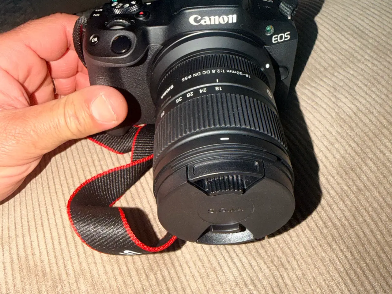 Billede 2 - Canon EOS R50 med 2 Sigma objektiver – komplet sæt