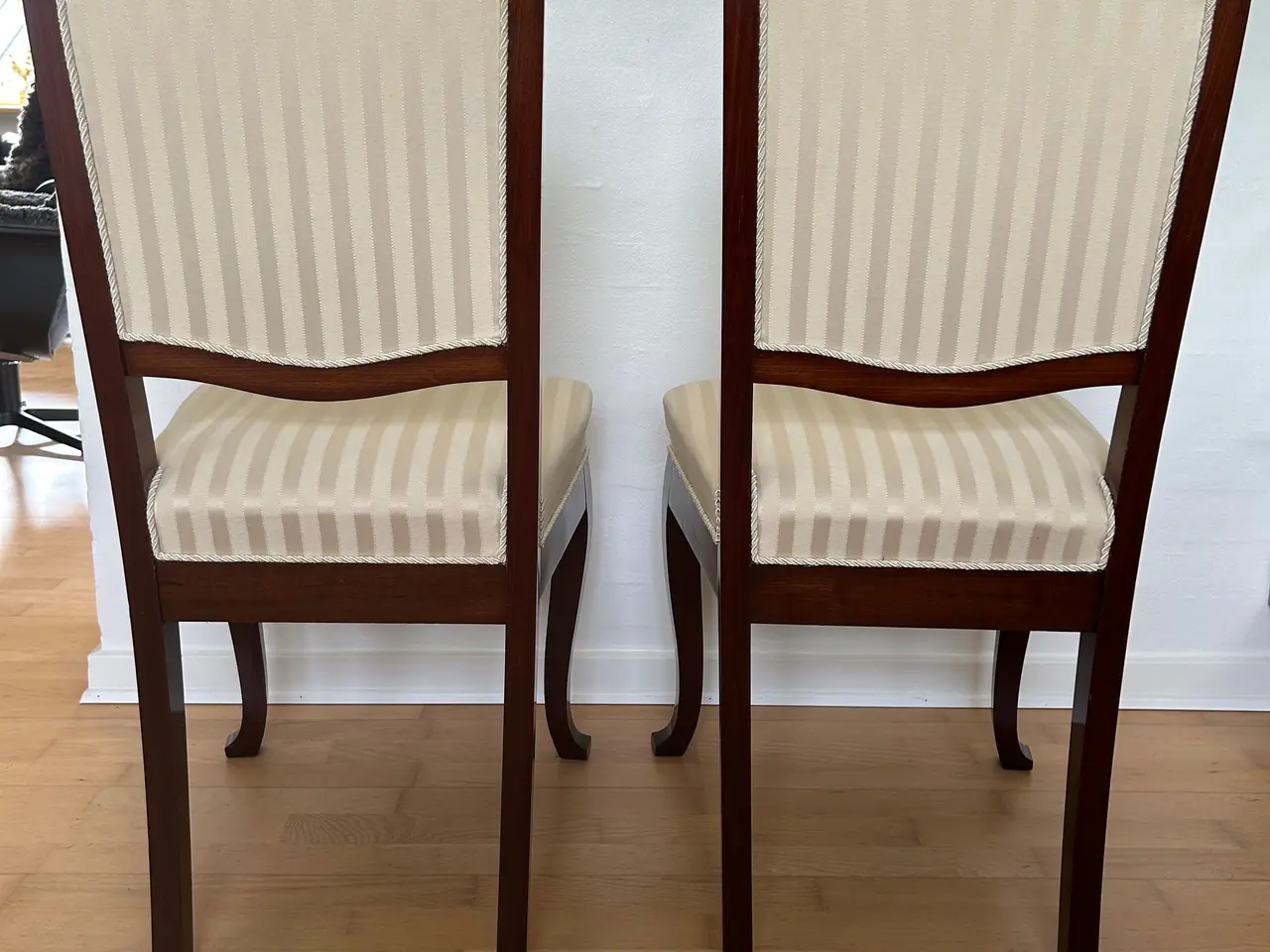 Billede 2 - 2 Elegante Salonstole med historie