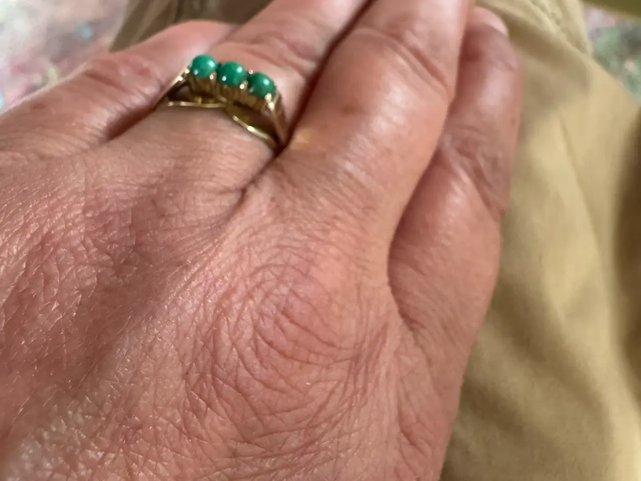 Billede 4 - Guld ring med 3 sten 
