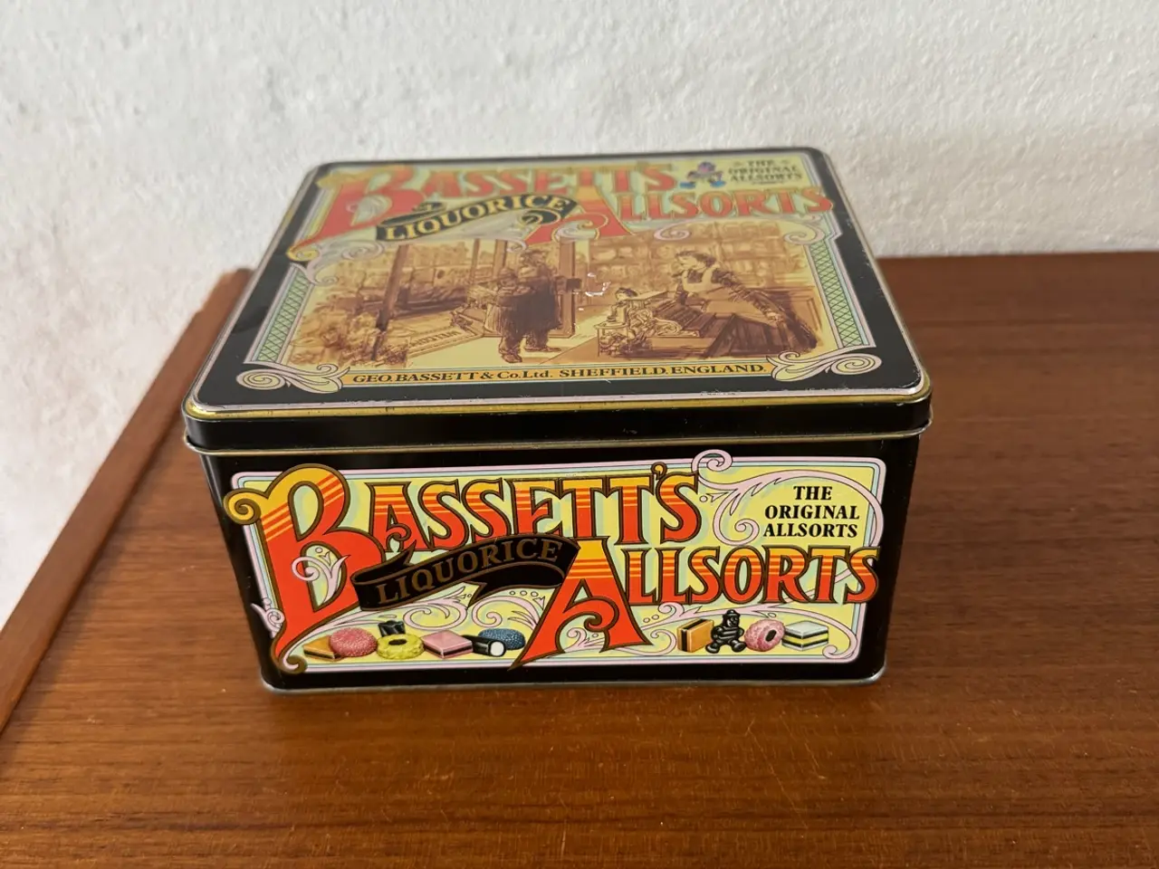Billede 1 - Retro dåse