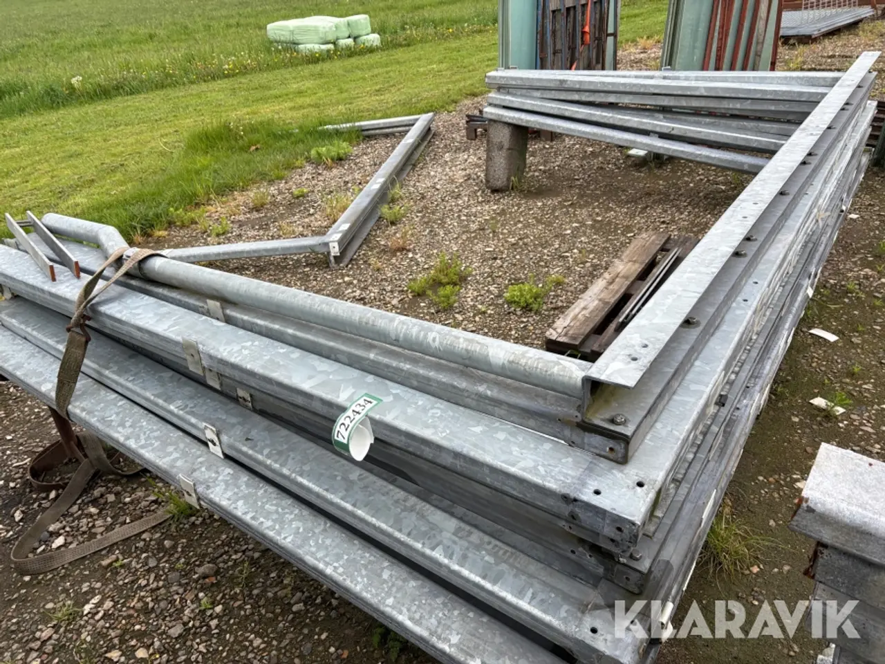 Billede 2 - Skur 9x3.5m opsat
