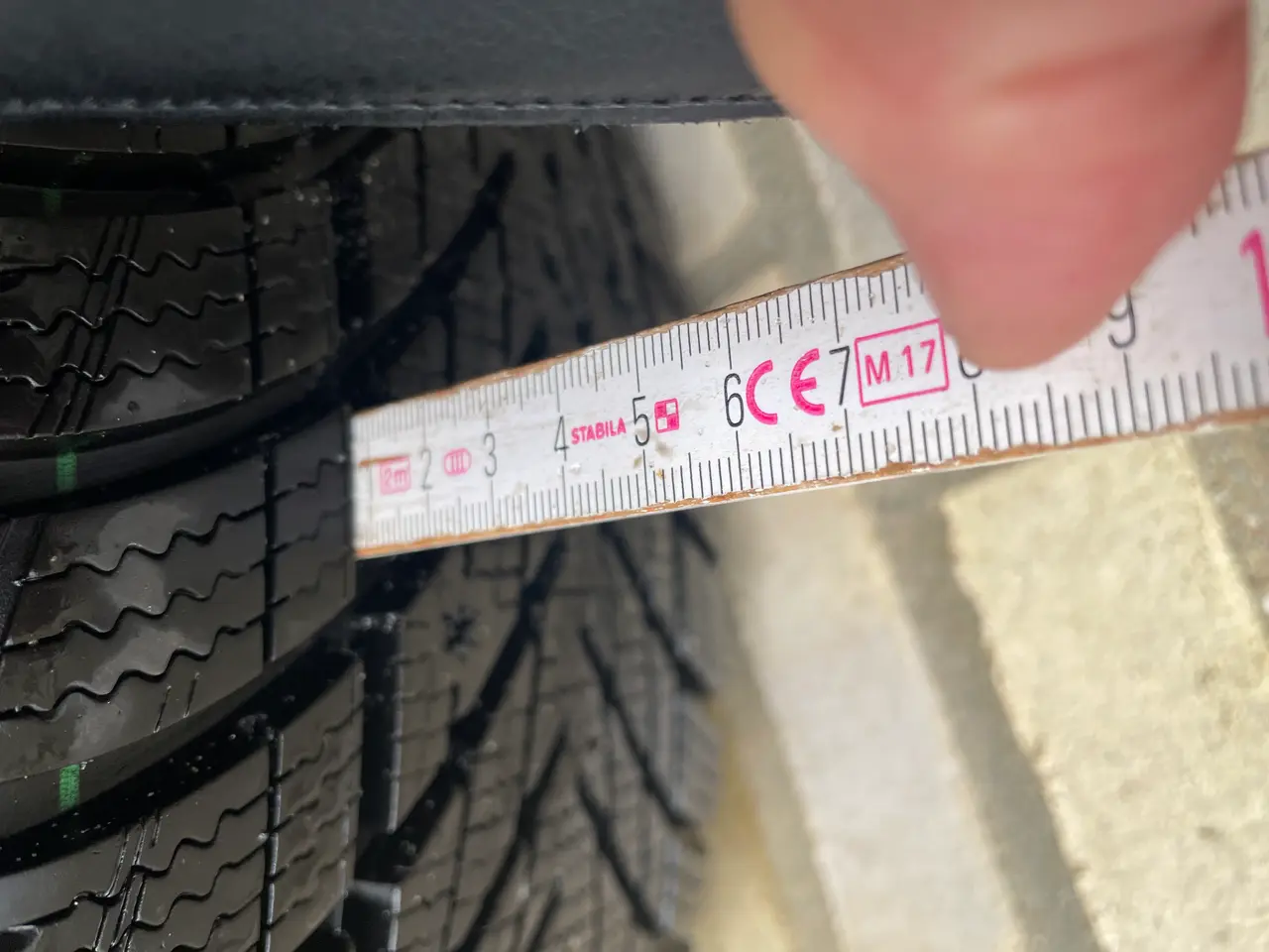 Billede 3 - GOODYEAR ULTRA GRIP PERFORMANCE PÅ 4 ALUFÆLGE