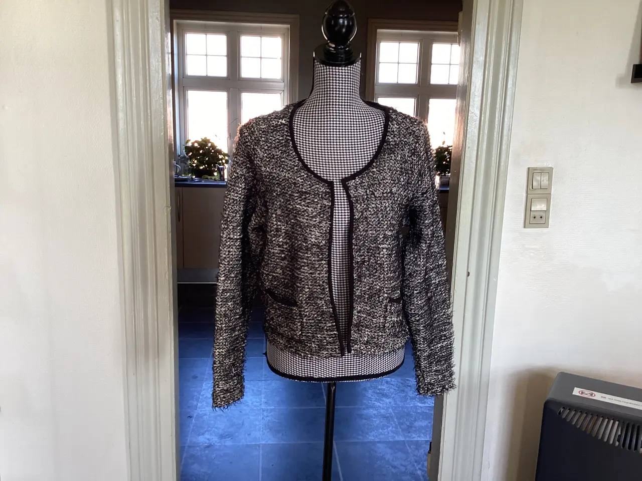 Billede 3 - Jakker. Str: XS - 34- S - 40- M - L