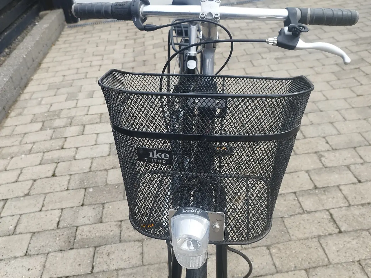 Billede 4 - Damecykel.næsten som ny.