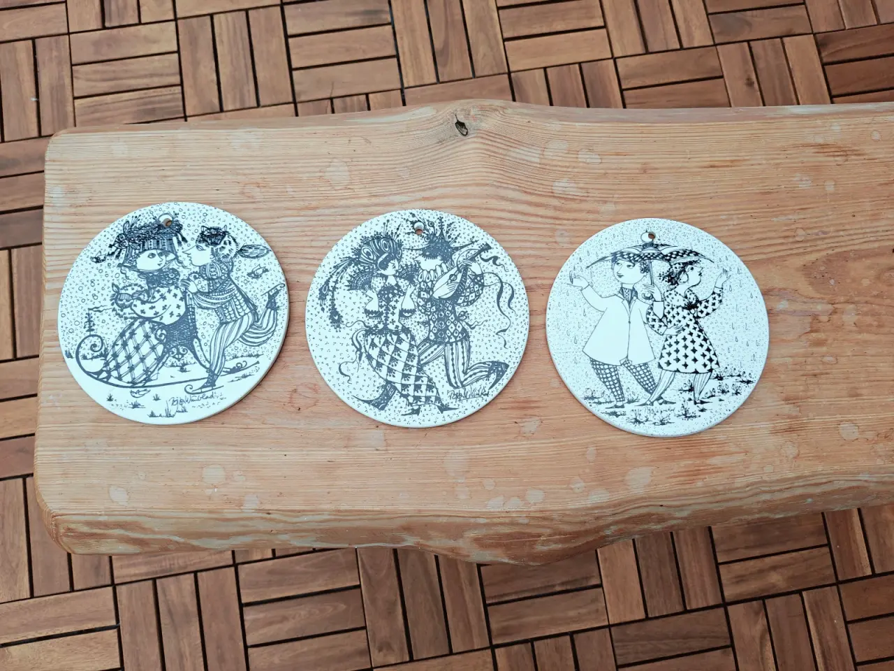 Billede 1 - Bjørn Wiinblad måneds platter/-smørbrikker
