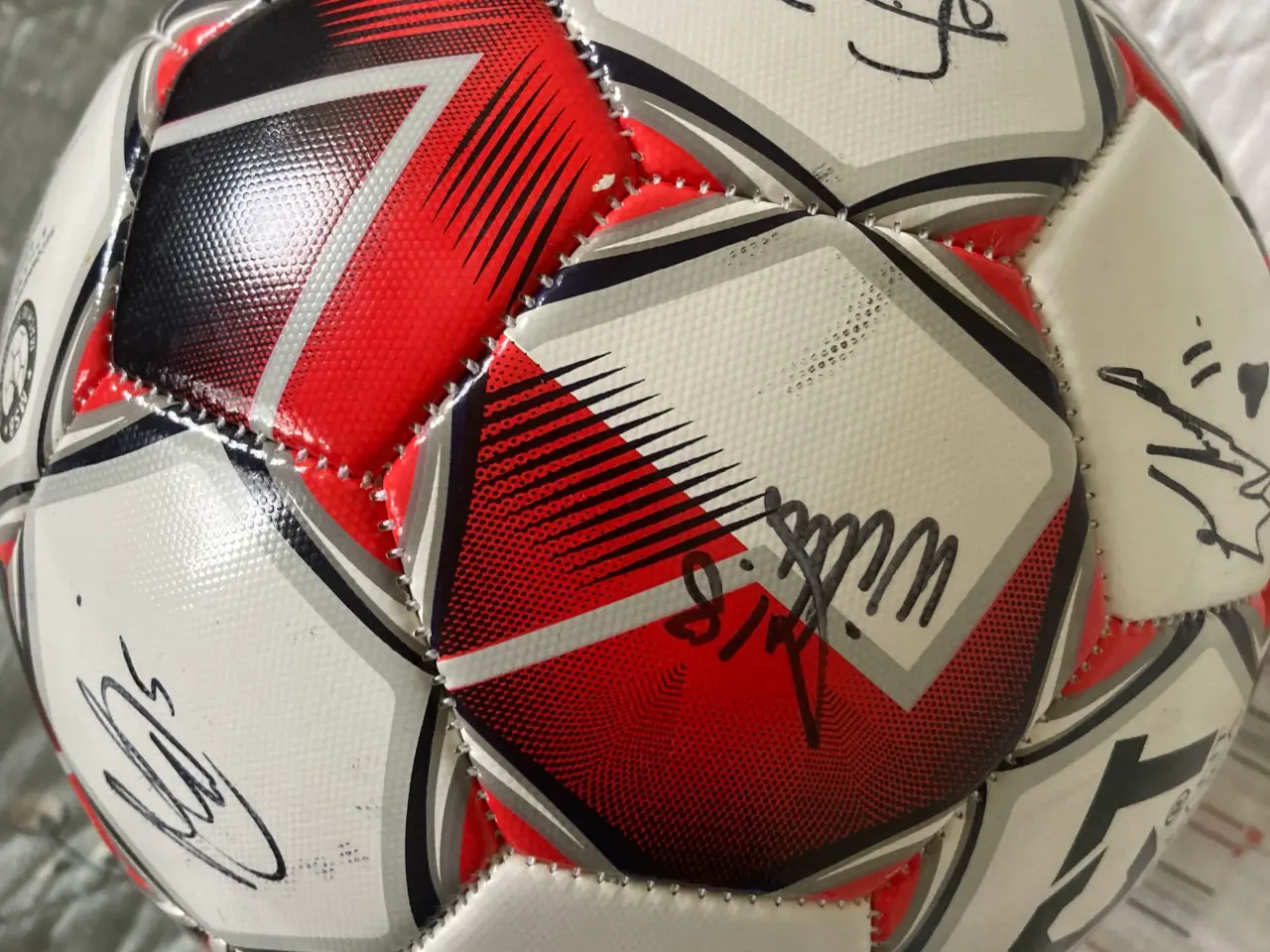 Billede 6 - EFB kampbold med autografer (2017/2018)