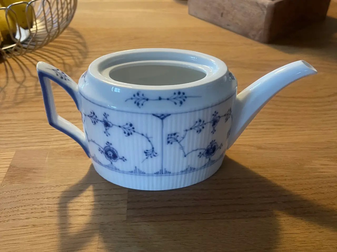 Billede 3 - Royal Copenhagen Musselmalet riflet – lille kande