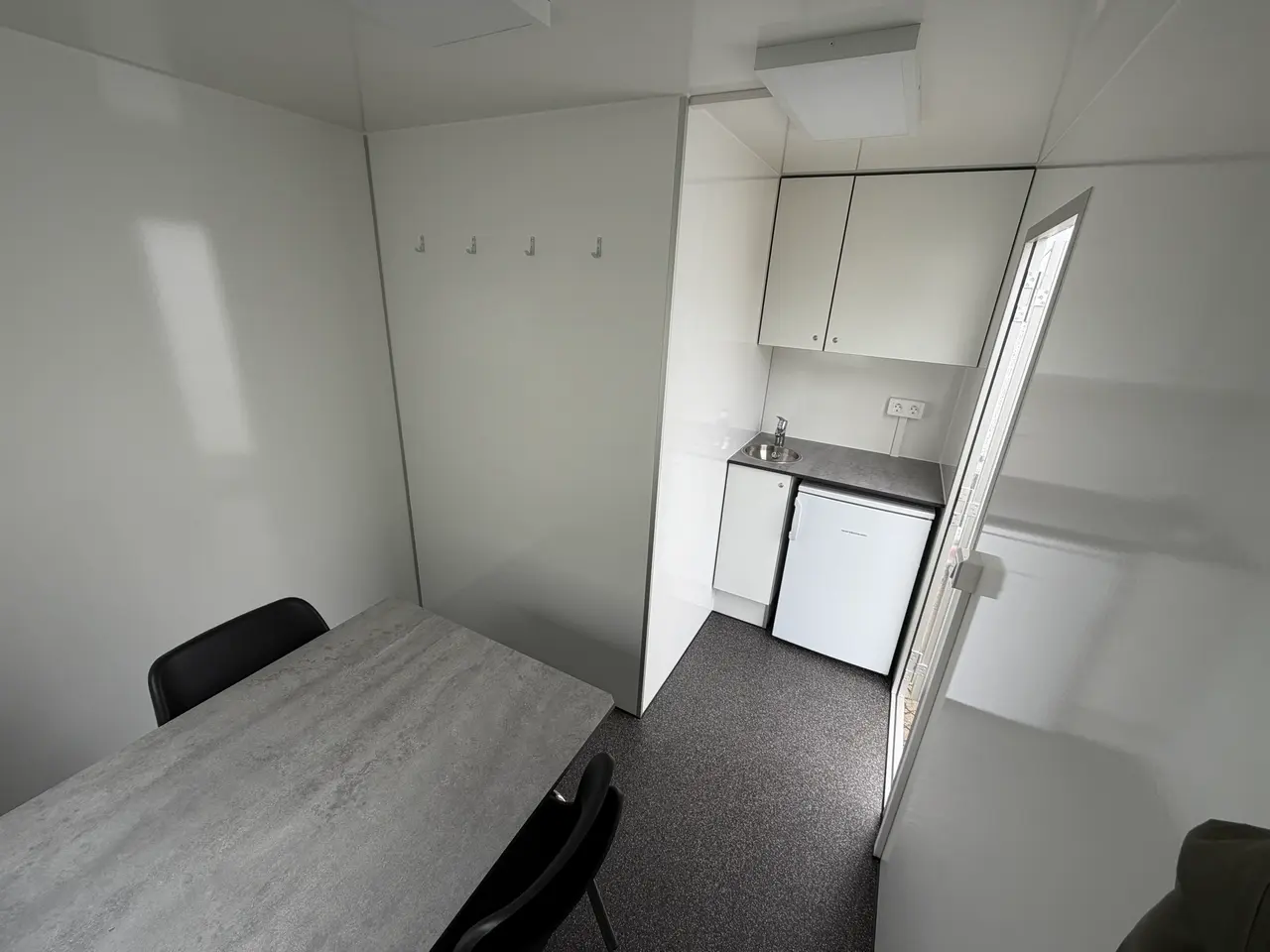 Billede 6 - TYPE 320: 4 PERSONERS SPISEVOGN-KONTOR MED TOILET