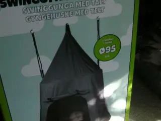 Swinggynge med telt, ny med to vinduer.
