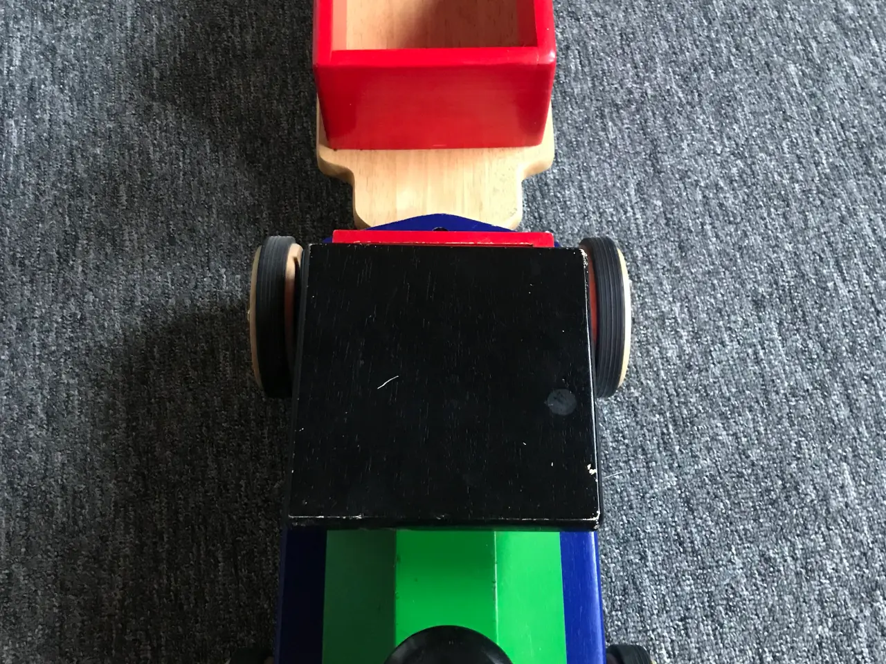 Billede 1 - Gåvogn, lokomotiv med vogn, John Crane Toys