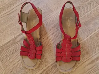 Nye sandaler i mærket Rieker